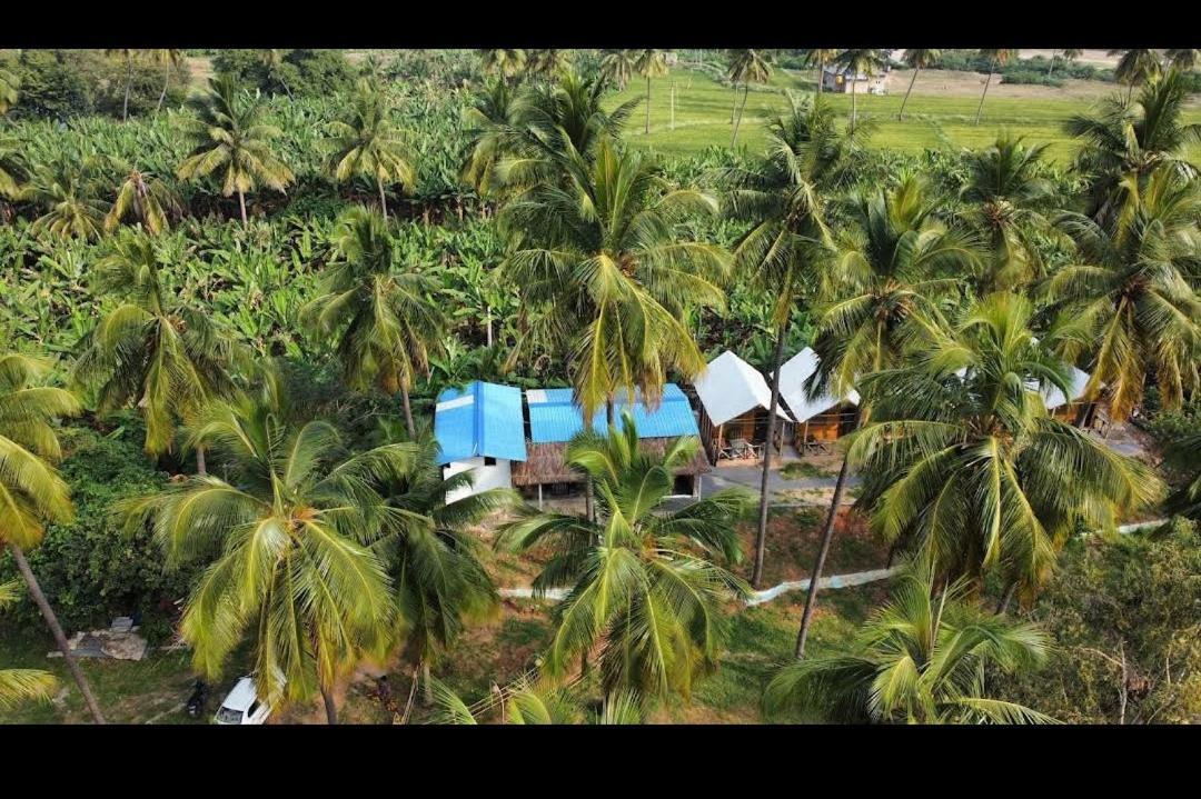 River Bay Hampi Hotel Exterior foto