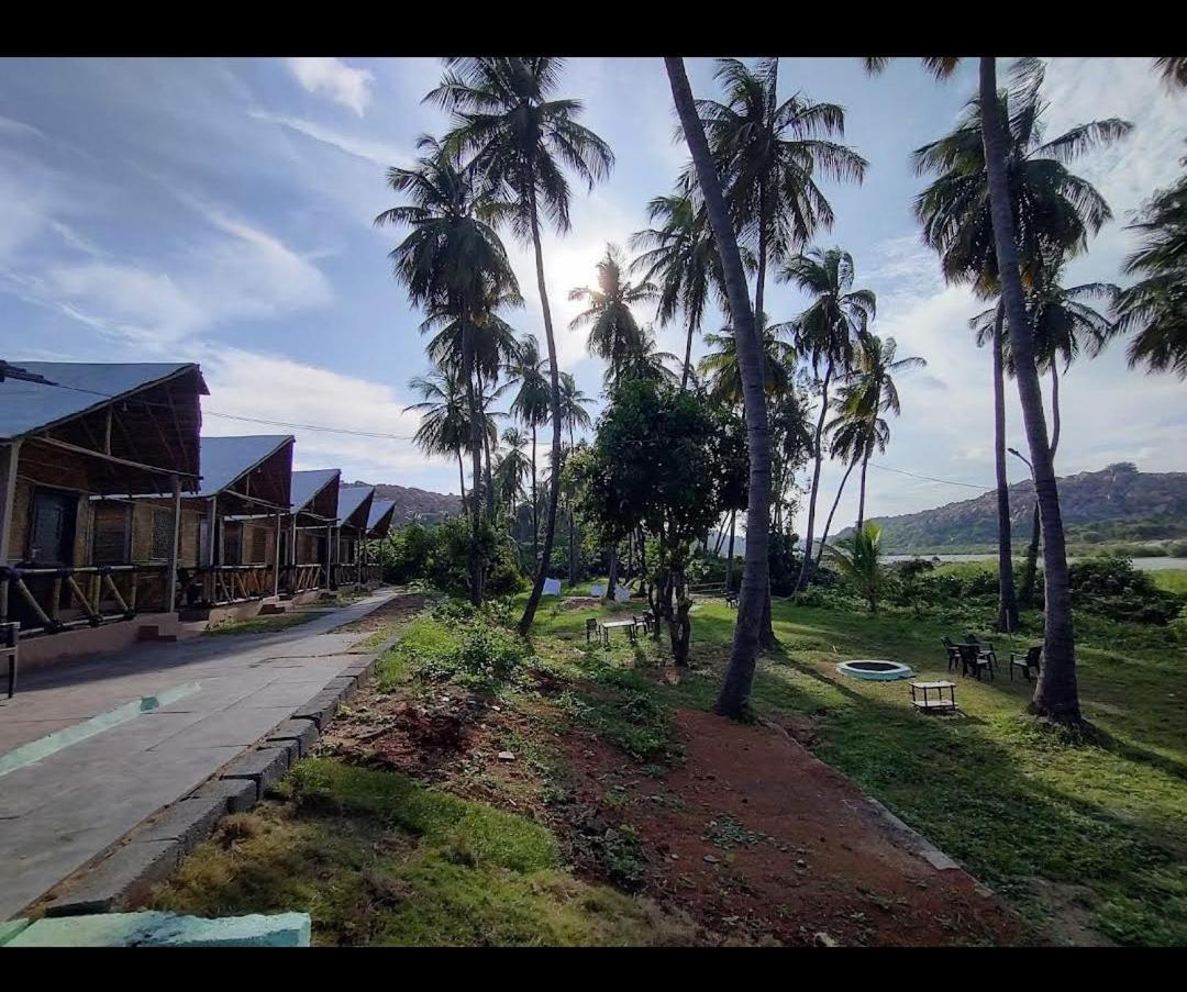 River Bay Hampi Hotel Exterior foto